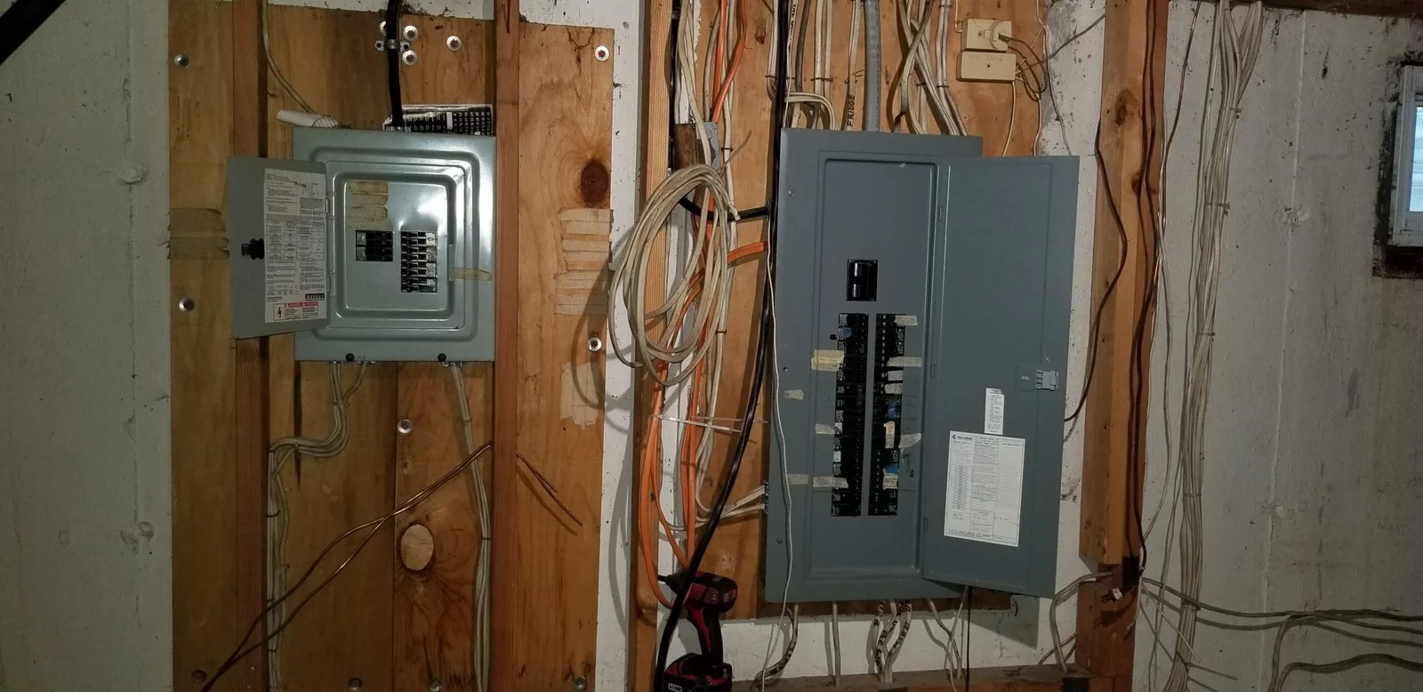 Residential electrical panel wiring replacement
